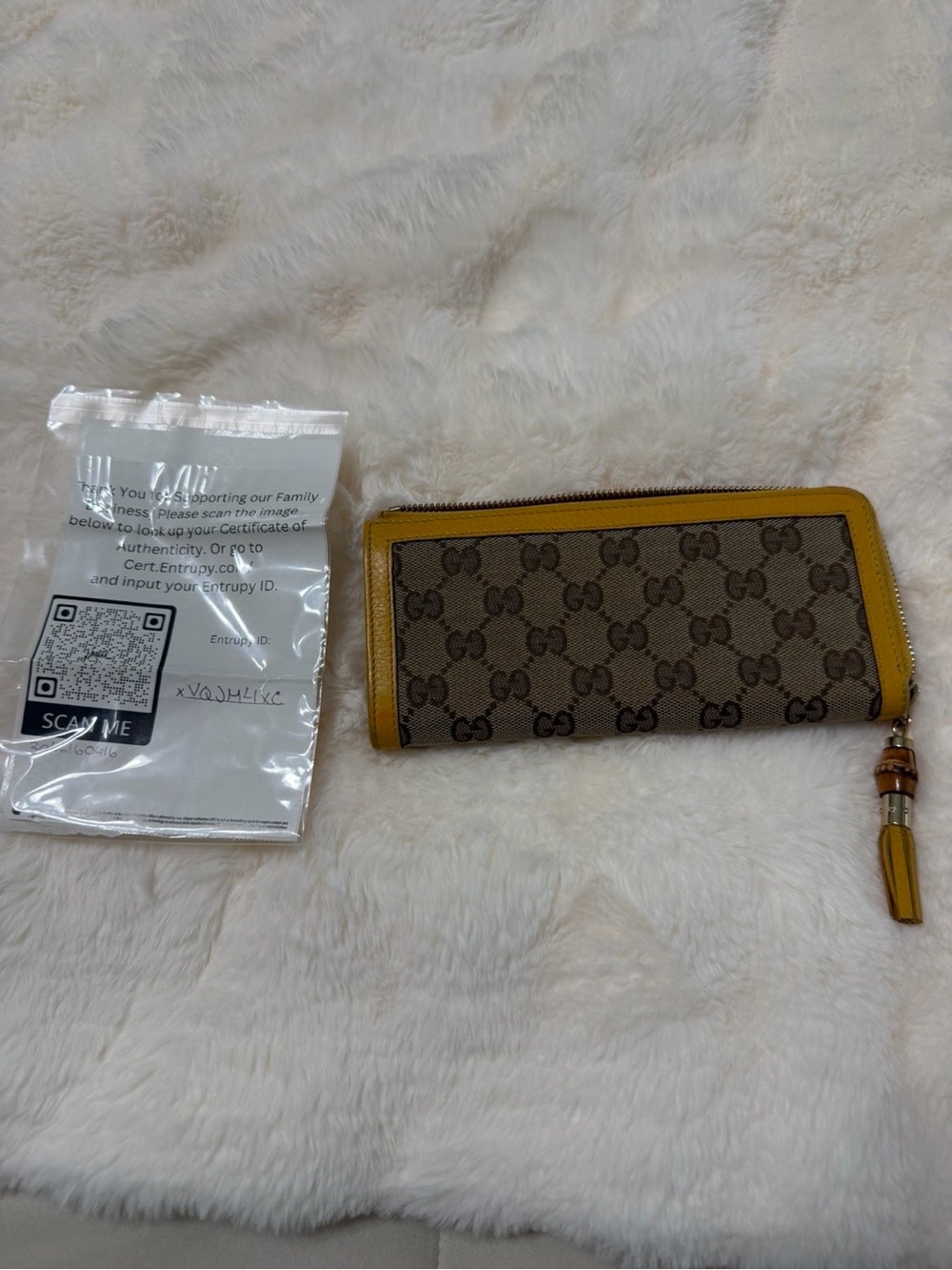 Gucci L shaped long wallet beige yellow GG canvas and bamboo